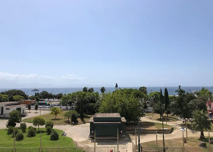 Riviera House